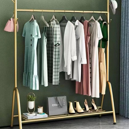Clothes hanger